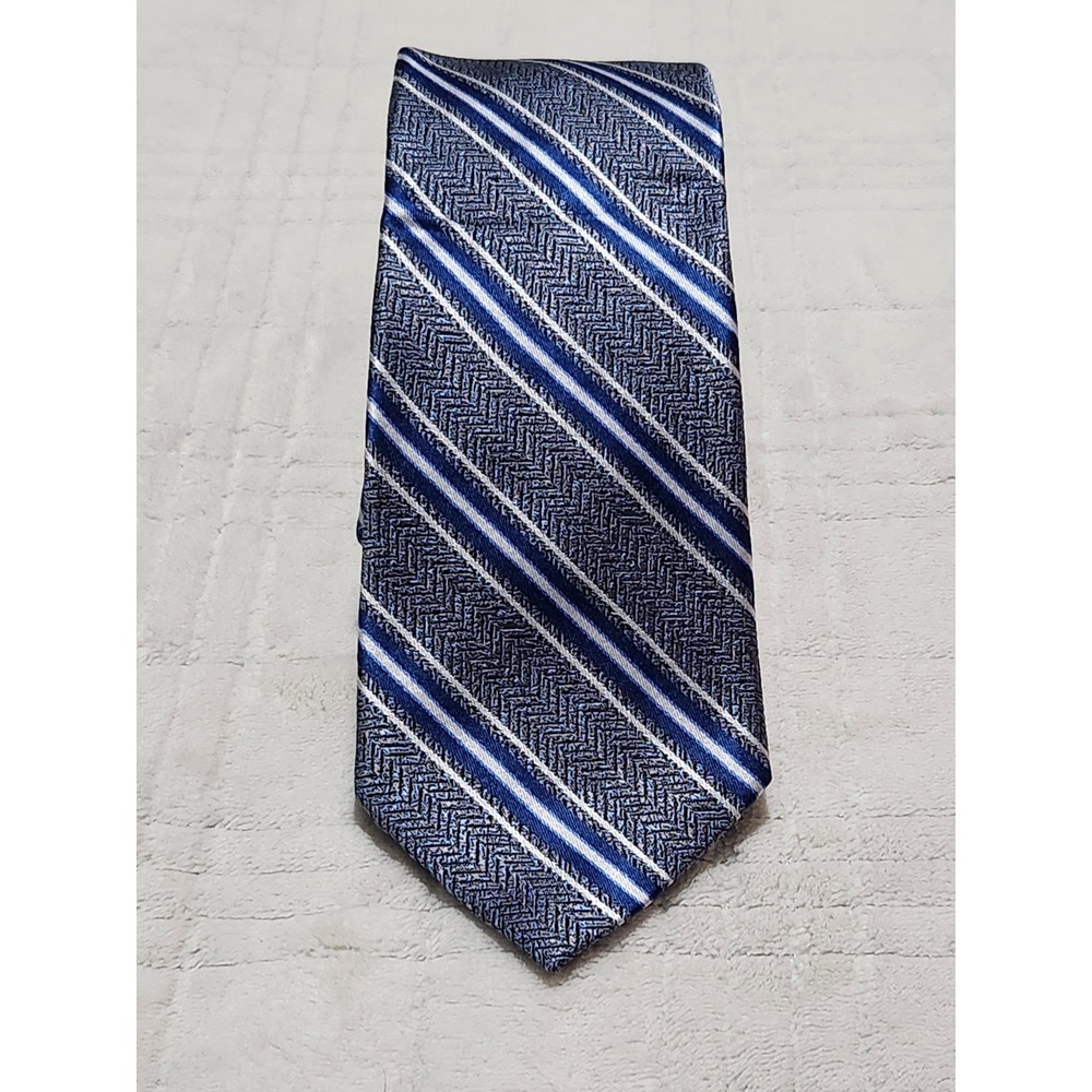NWT Jos A Bank Men's Tie 100% Silk Gray Navy‎ Stripe Necktie New